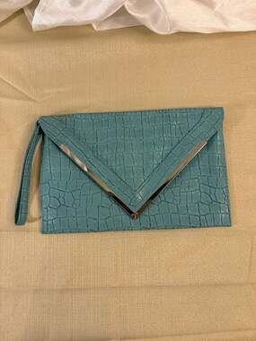 Teal Faux Crocodile Envelope Clutch Handbag with Silver-Tone V-Trim